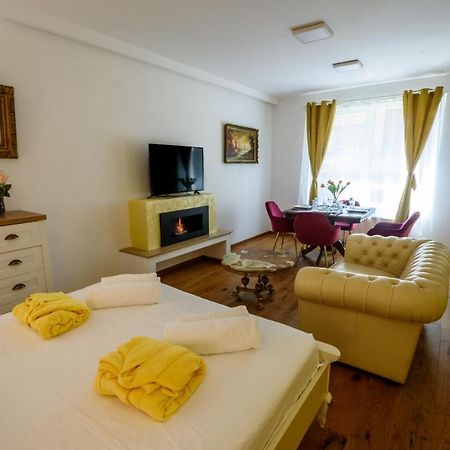 Ultracentral Luxury Apartment Cluj-Napoca Eksteriør billede