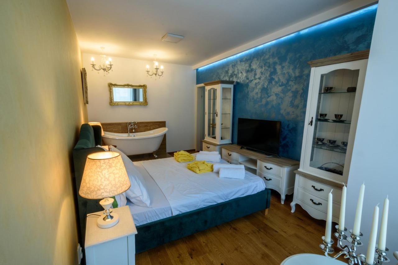 Ultracentral Luxury Apartment Cluj-Napoca Eksteriør billede