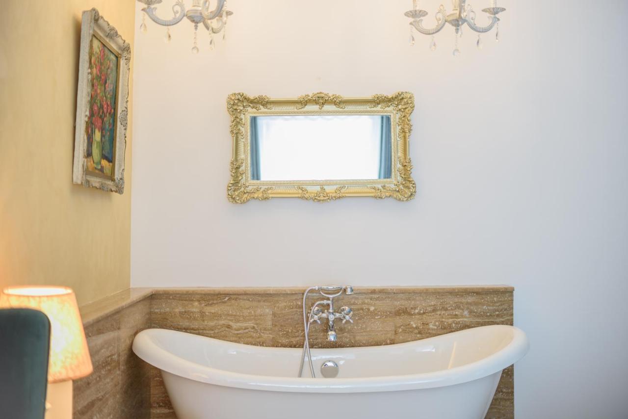 Ultracentral Luxury Apartment Cluj-Napoca Eksteriør billede